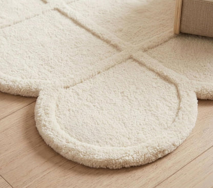 Selena Scallop Wool Area Rug – Hand-Tufted, Scalloped Edge