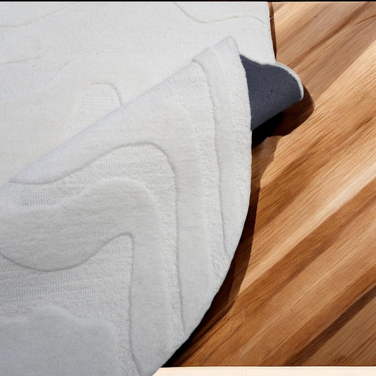 Handmade Wool Area Rug – Irregular Shape, Modern Wavy Contour,