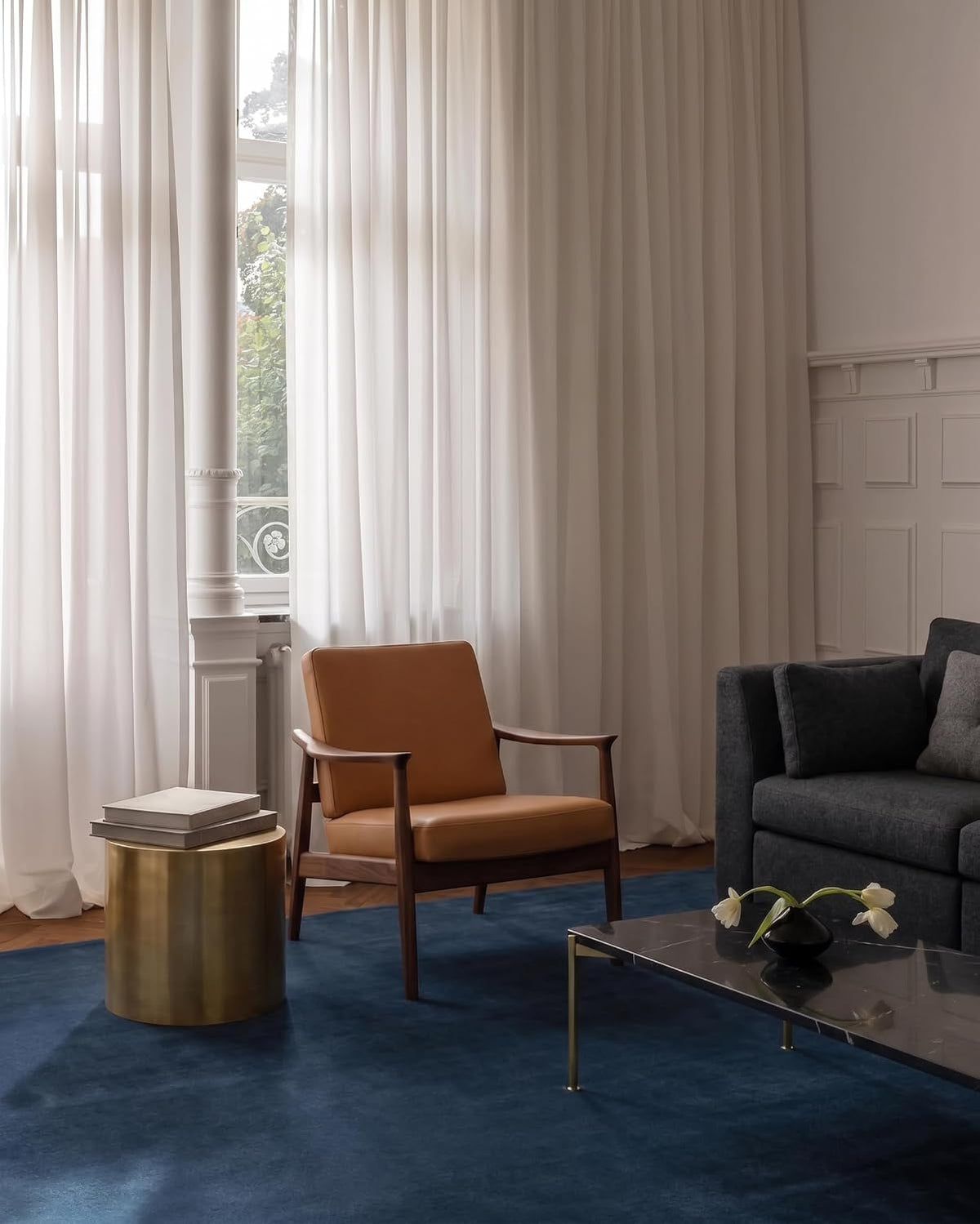 Solid Hand-Tufted Wool Area Rug – Minimalist Modern