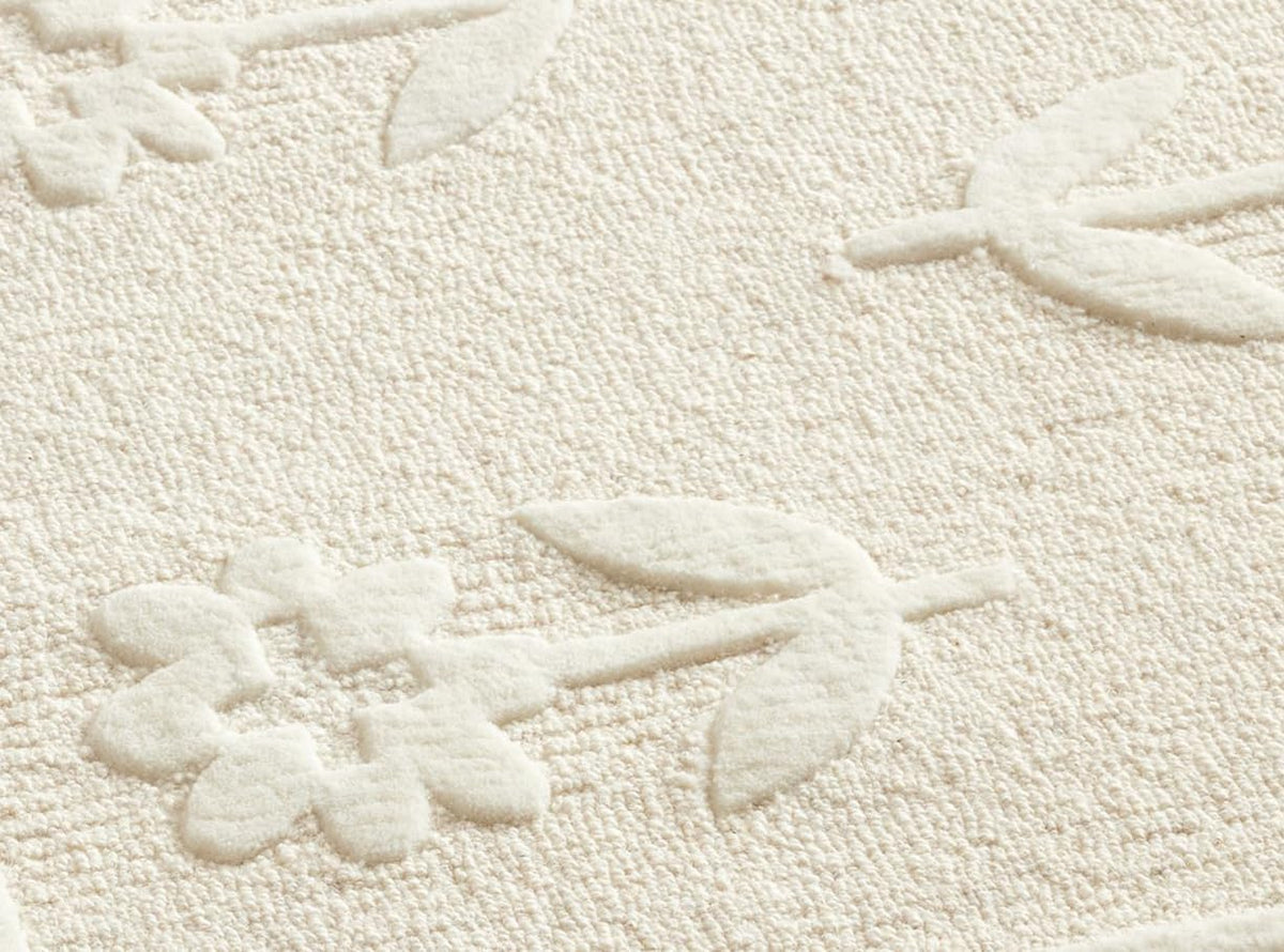 Jessa Scallop Floral Wool Area Rug