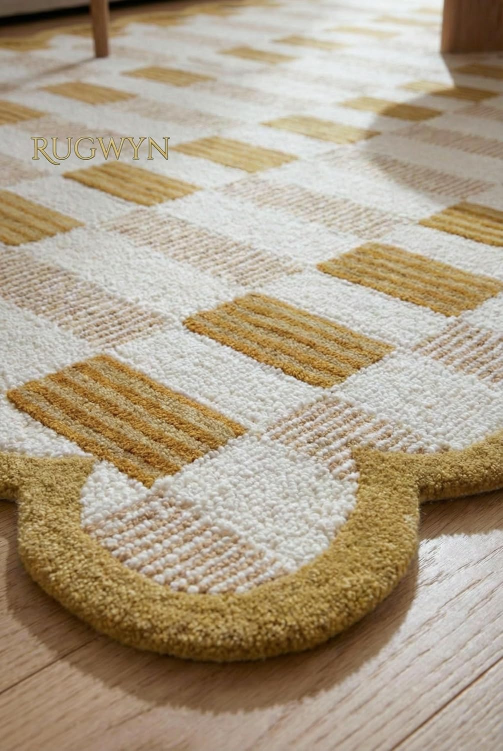 Hand-Tufted Scalloped Plaid Wool Area Rug