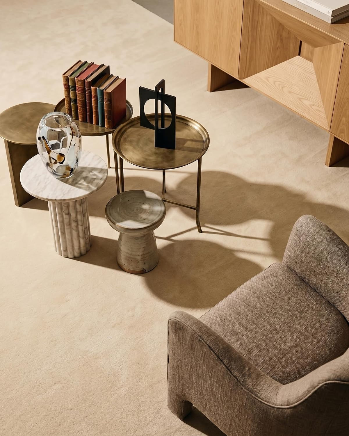 Solid Hand-Tufted Wool Area Rug – Minimalist Modern