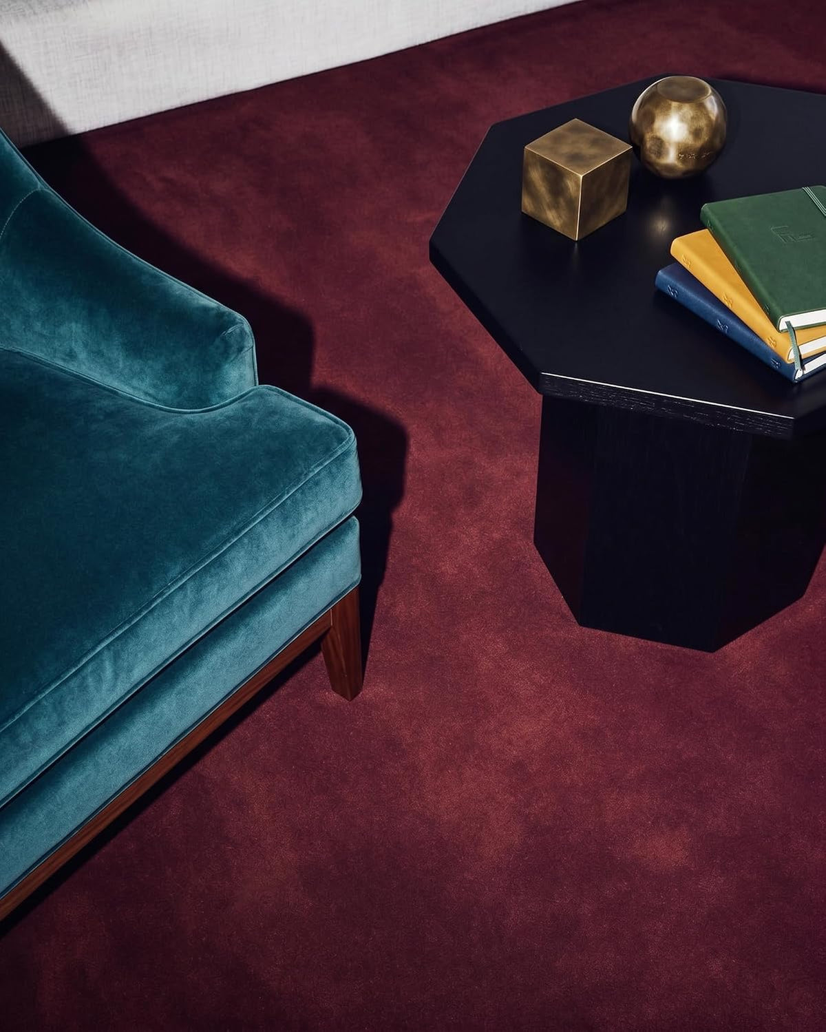 Solid Hand-Tufted Wool Area Rug – Minimalist Modern