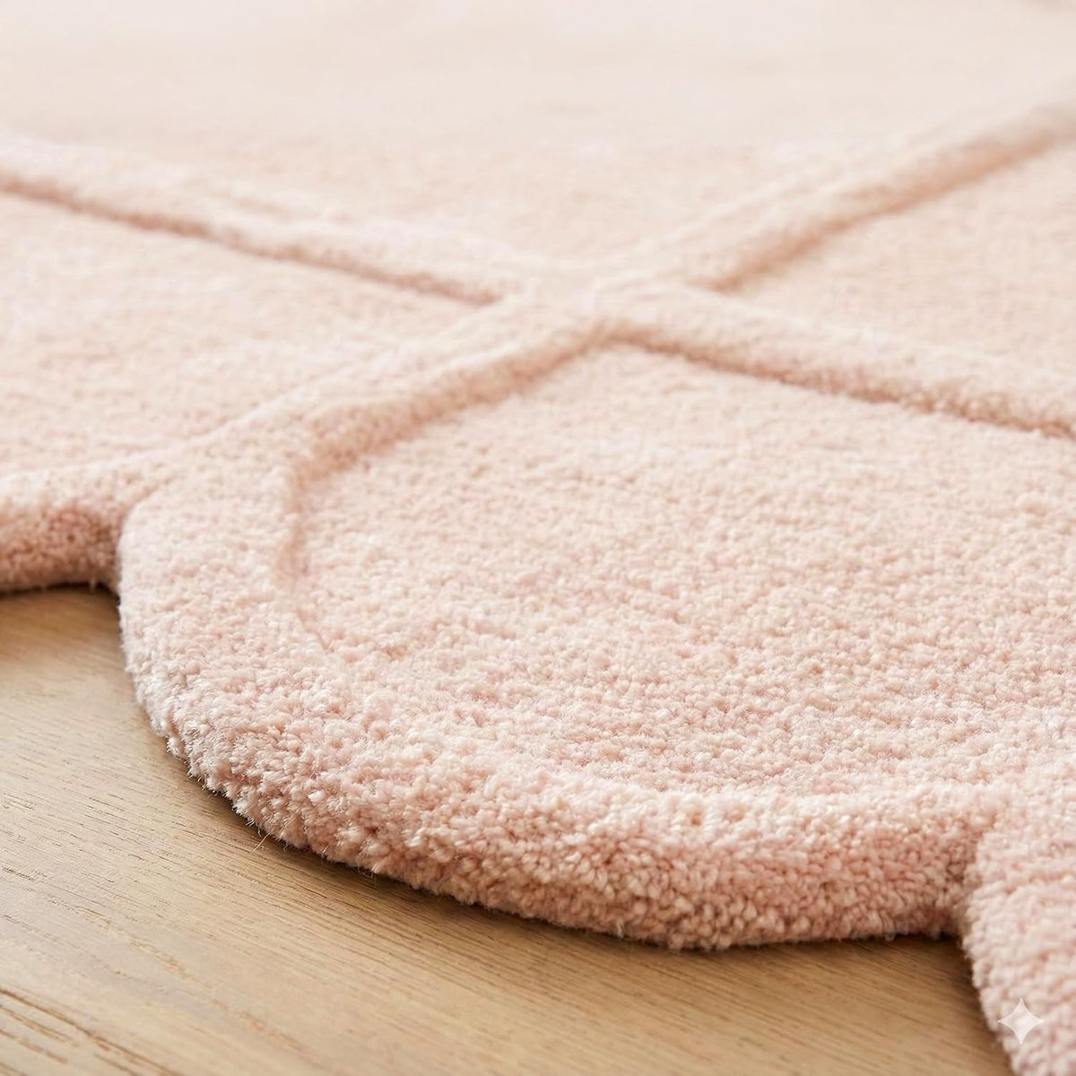 Selena Scallop Wool Area Rug – Hand-Tufted, Scalloped Edge