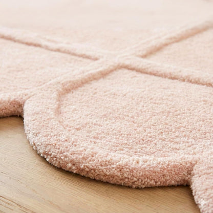 Selena Scallop Wool Area Rug – Hand-Tufted, Scalloped Edge