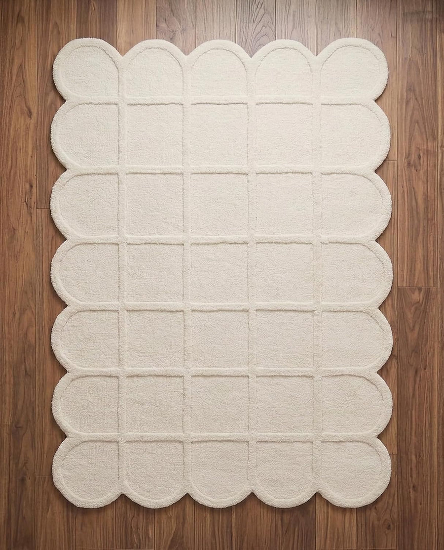 Selena Scallop Wool Area Rug – Hand-Tufted, Scalloped Edge