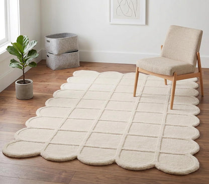 Selena Scallop Wool Area Rug – Hand-Tufted, Scalloped Edge